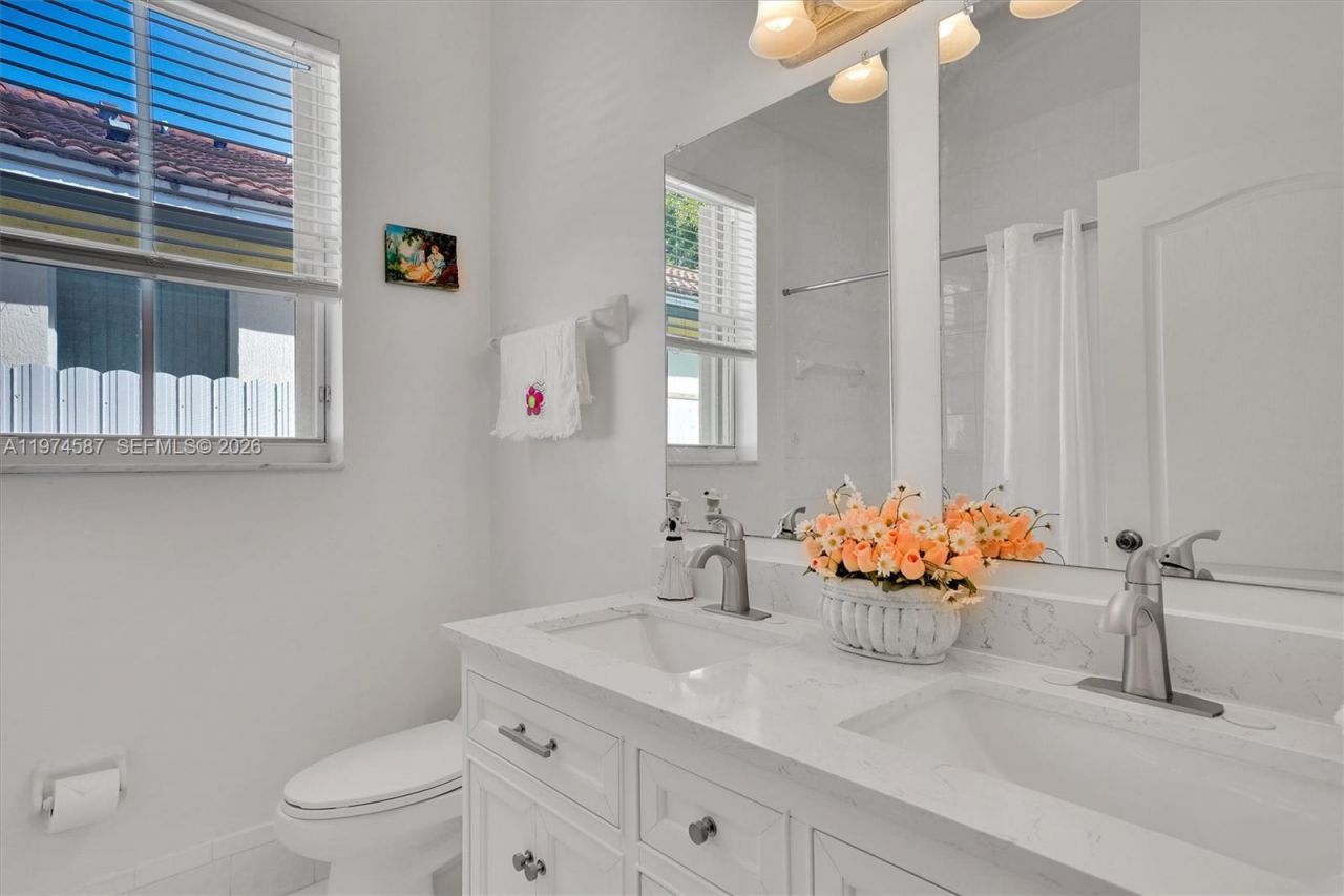 849 NW 136th Ave, Miami, FL 33182 Photo