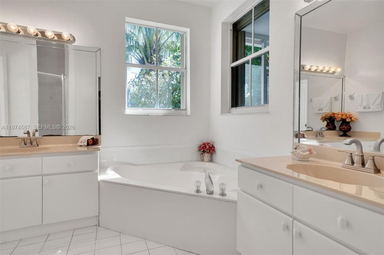 849 NW 136th Ave, Miami, FL 33182 Photo