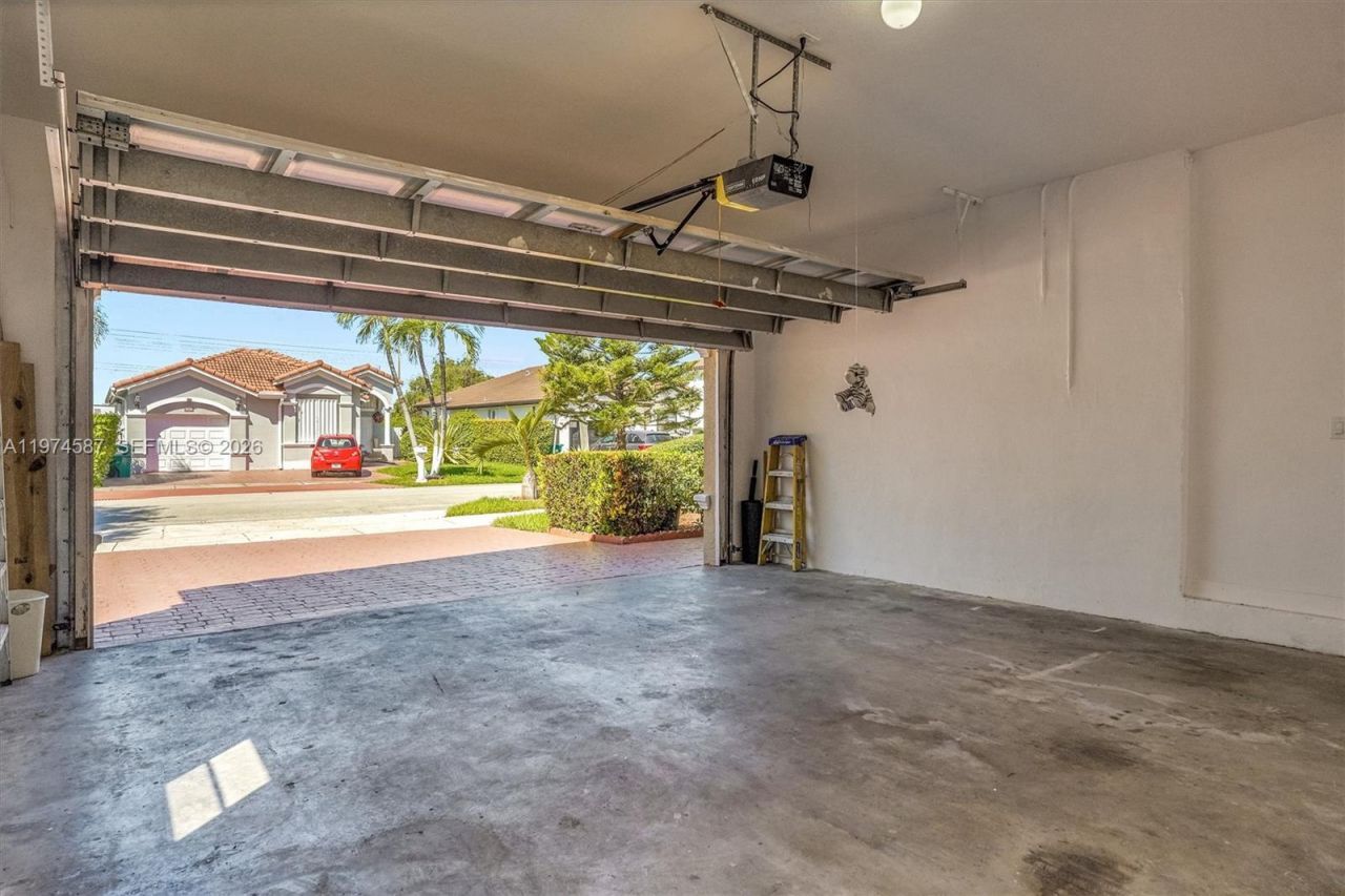 849 NW 136th Ave, Miami, FL 33182 Photo