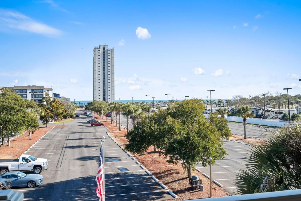 6001 - 6004 S Kings Hwy.  Photo 18