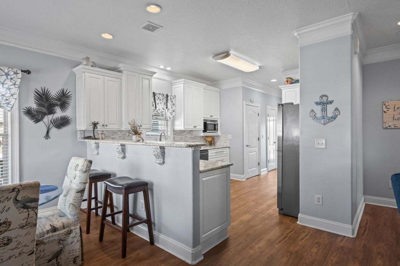 6001 - 6004 S Kings Hwy.  Photo 29