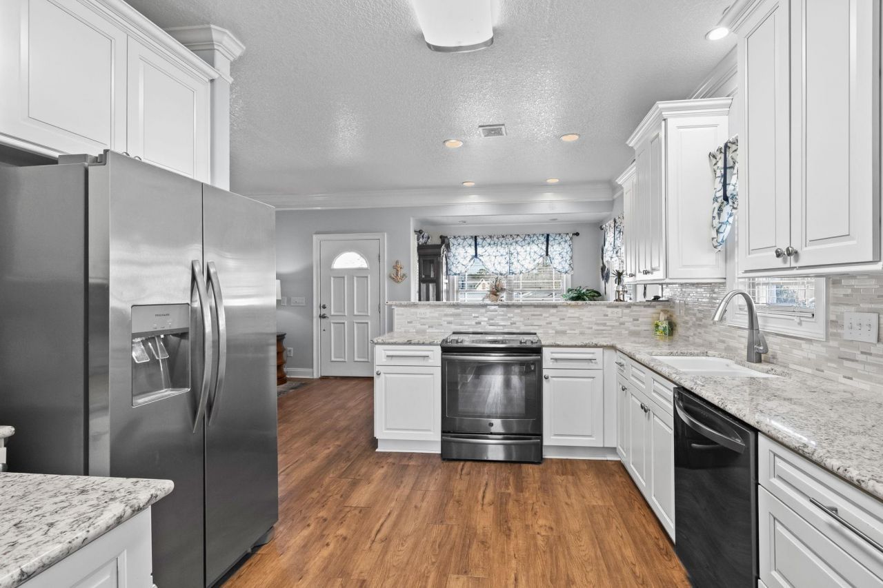 6001 - 6004 S Kings Hwy.  Photo 31