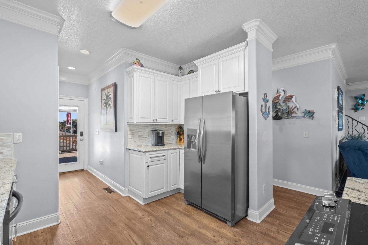 6001 - 6004 S Kings Hwy.  Photo 34