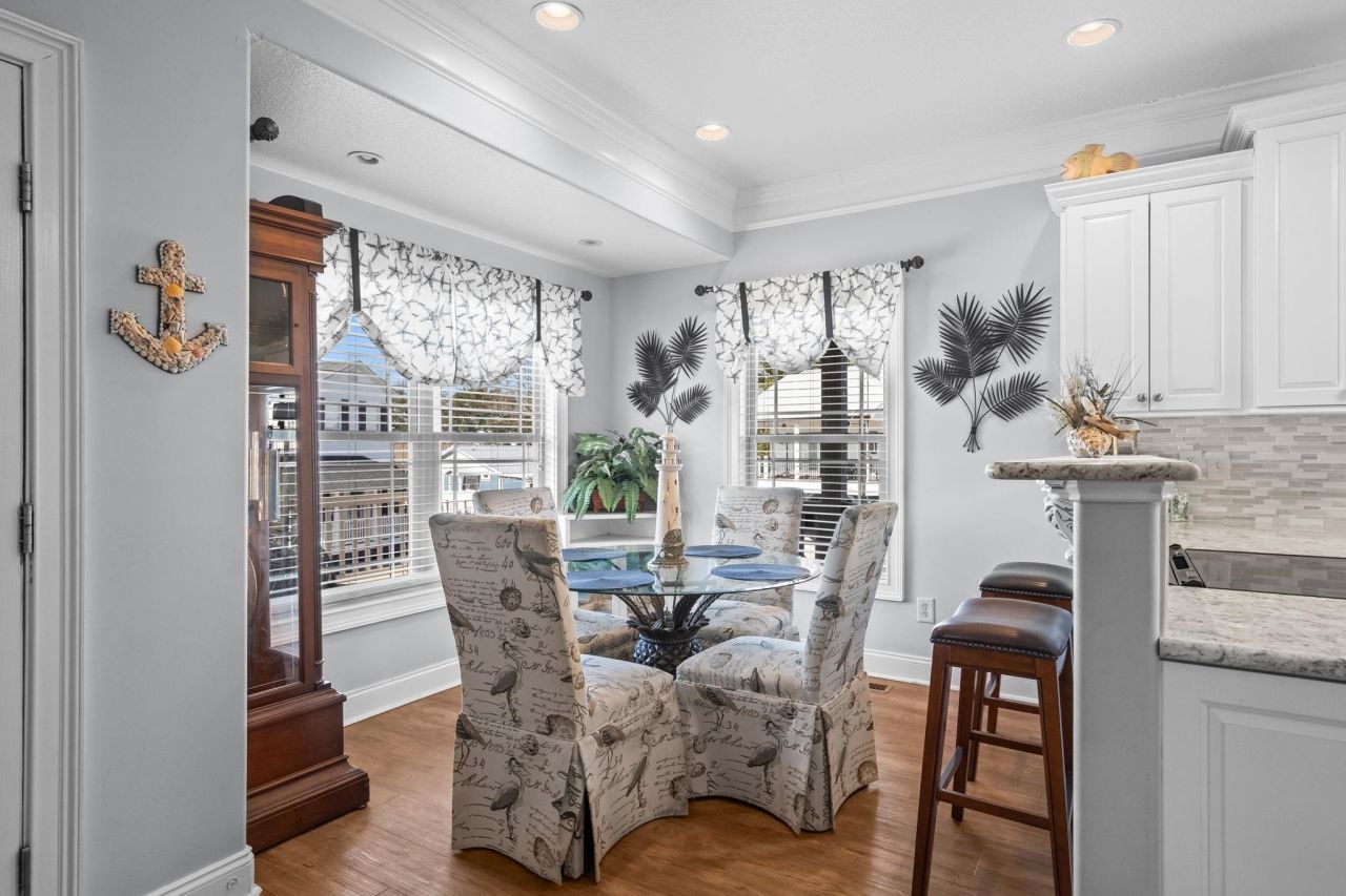 6001 - 6004 S Kings Hwy.  Photo 35