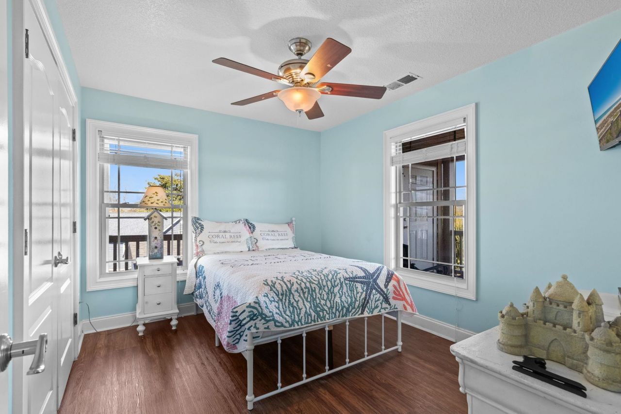 6001 - 6004 S Kings Hwy.  Photo 43