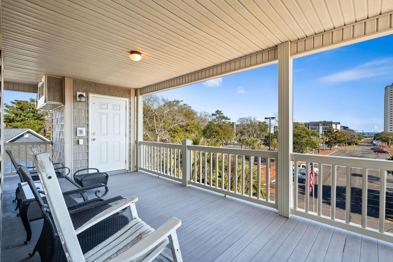 6001 - 6004 S Kings Hwy.  Photo 54