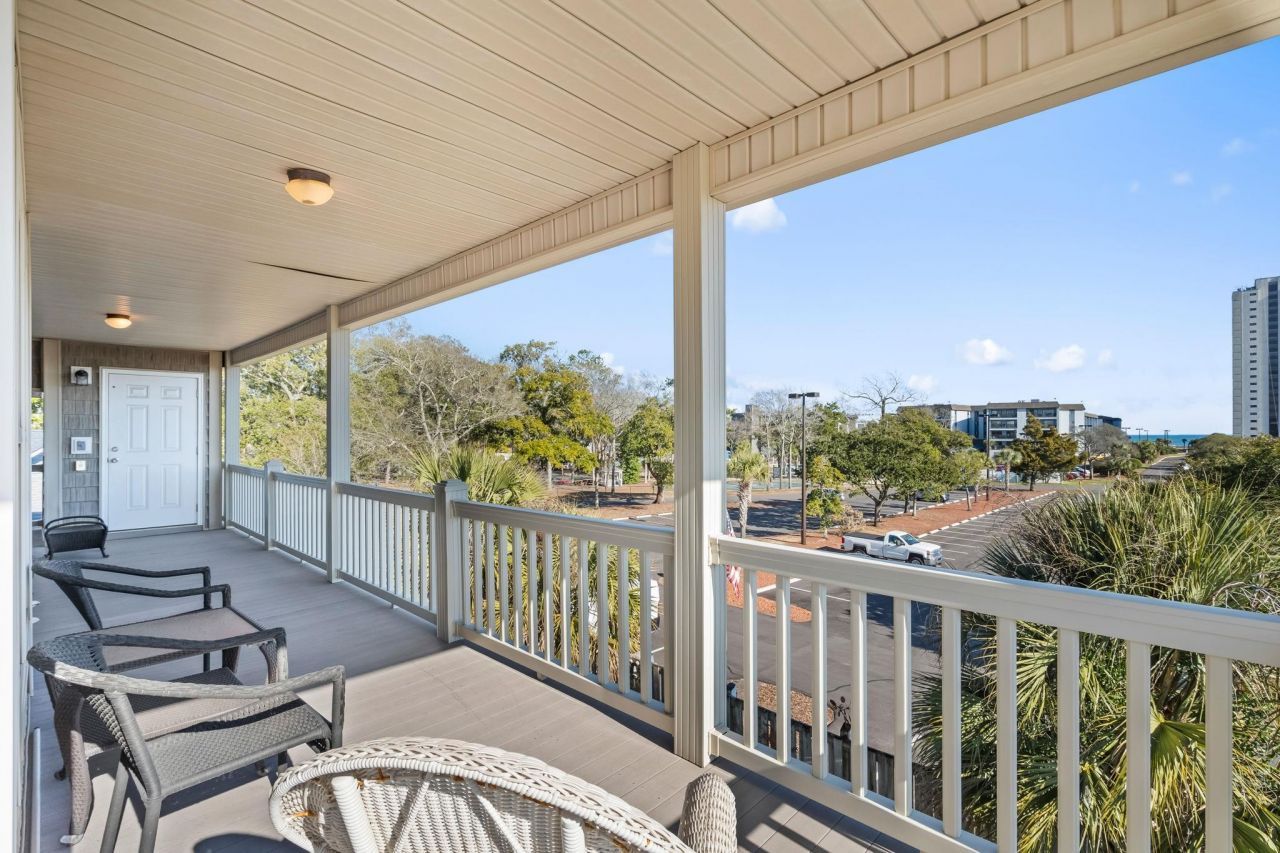 6001 - 6004 S Kings Hwy.  Photo 55