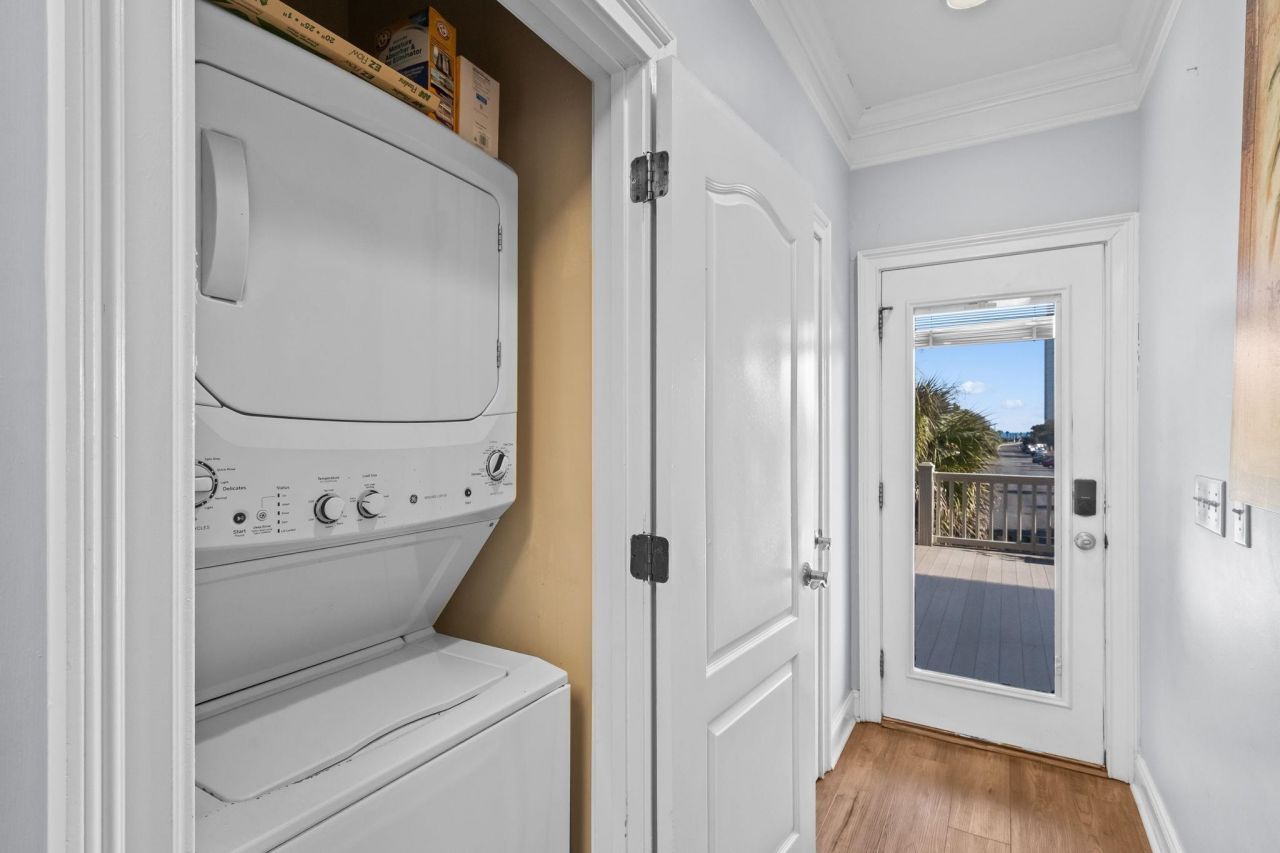 6001 - 6004 S Kings Hwy.  Photo 58