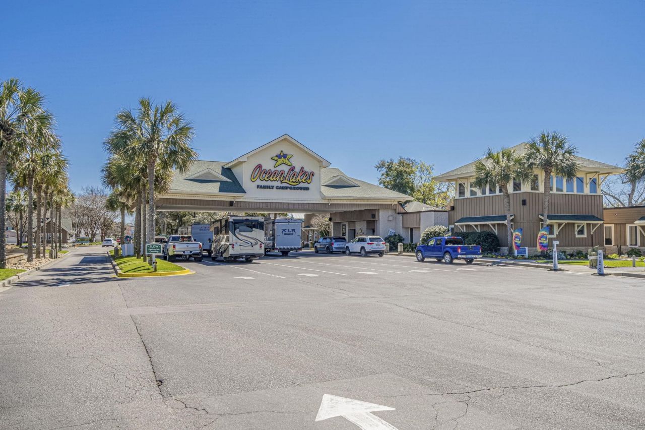 6001 - 6004 S Kings Hwy.  Photo 62