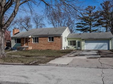 1022 17th Street, Port Huron, MI 48060