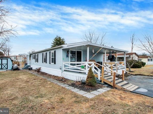 252 LANE AVENUE, GETTYSBURG, PA 17325