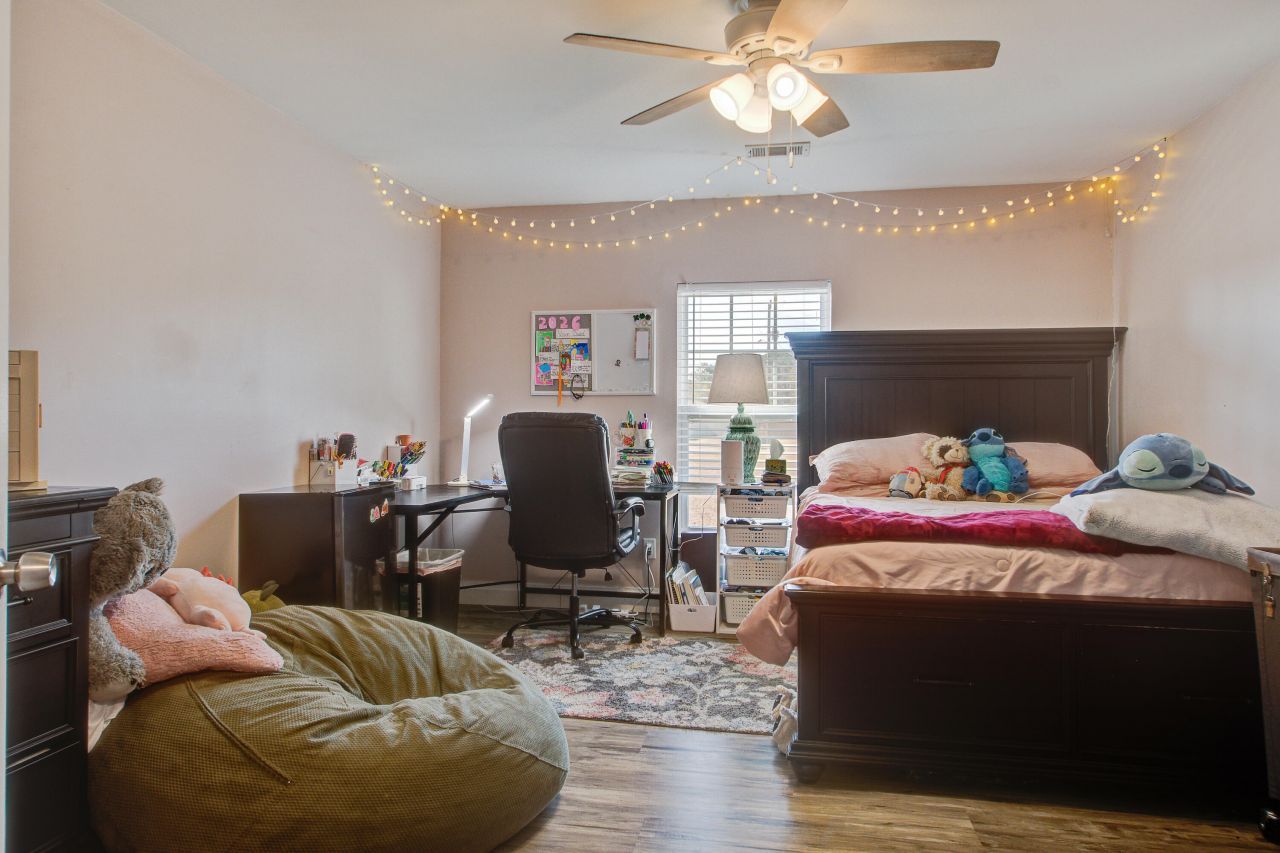 1930 Varner Street Photo 18