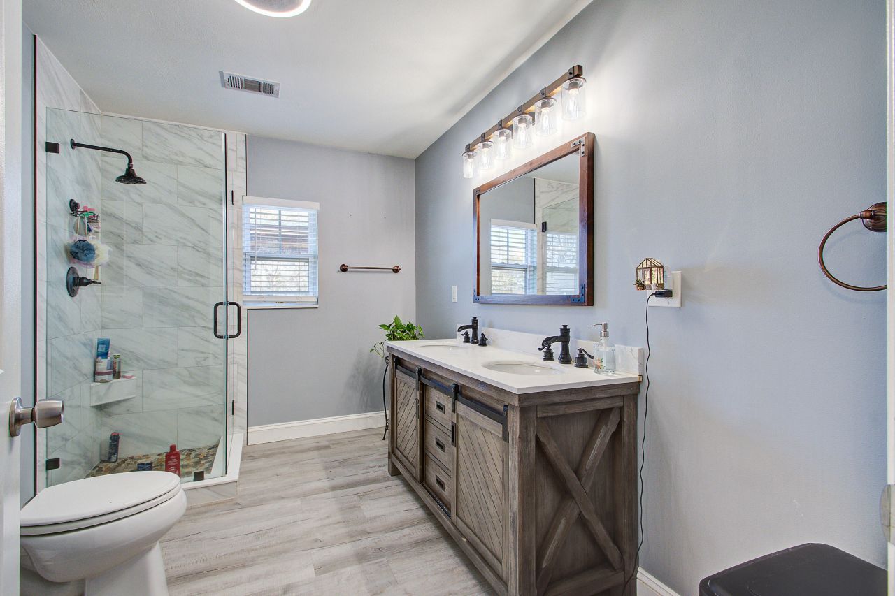 1930 Varner Street Photo 19