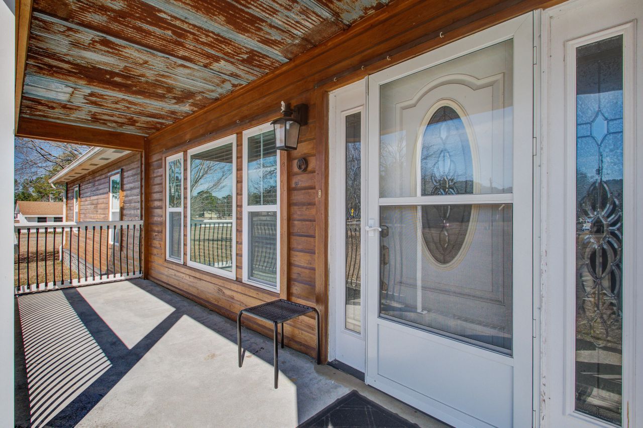 1930 Varner Street Photo 5