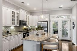 1032 Bowman Woods Drive photo 4