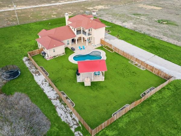 14037 Fm 1173, Krum, TX 76249