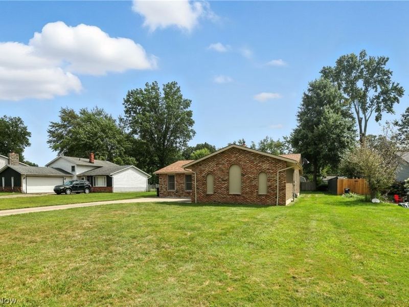 3976 Buckingham Drive, Brunswick, OH 44212 Photo 4