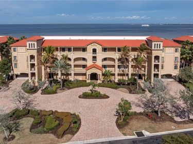 89 VIVANTE BOULEVARD , Unit 8943, PUNTA GORDA, FL 33950