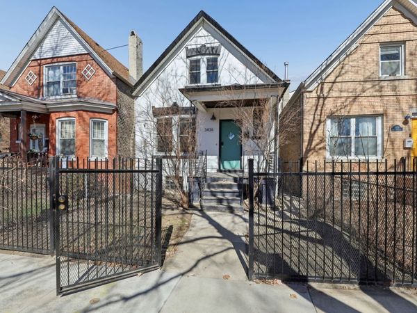 3436 W Beach Avenue, Chicago, IL 60651
