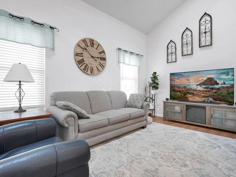 824 Cape Henry Drive, Columbus, OH 43228 Photo 8