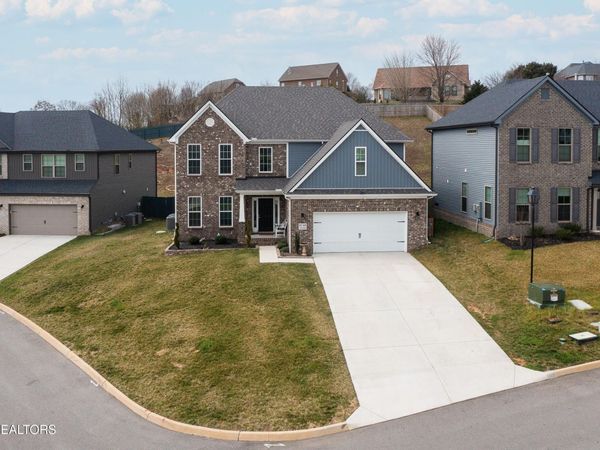 8740 Yellow Aster Rd, Knoxville, TN 37931