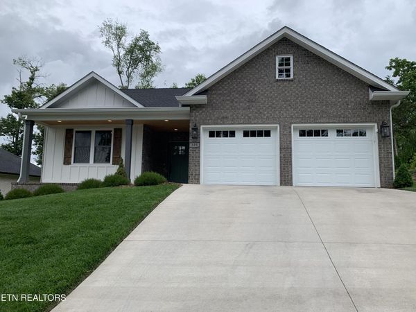 329 English Ivy Tr, Jonesborough, TN 37659