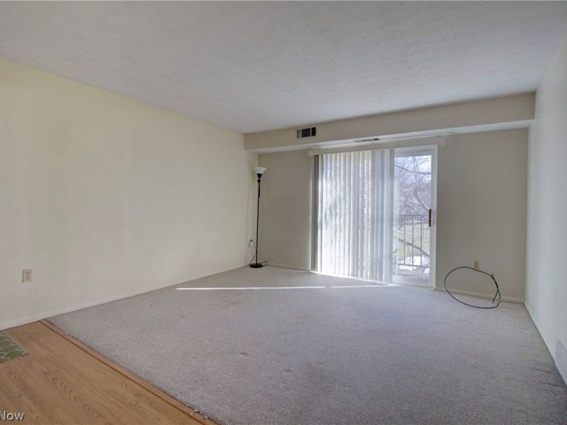 8507 N Akins Road , North Royalton, OH 44133 Photo 5