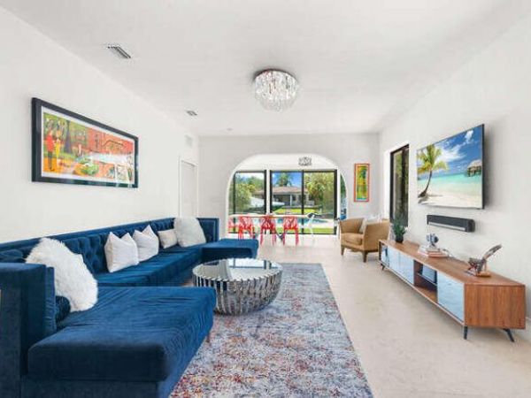 7820 Hawthorne Avenue, Miami Beach, FL 33141