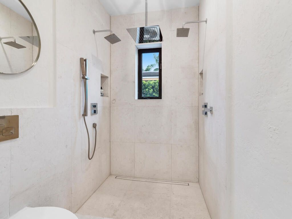 7820 Hawthorne Avenue, Miami Beach, FL 33141 Photo