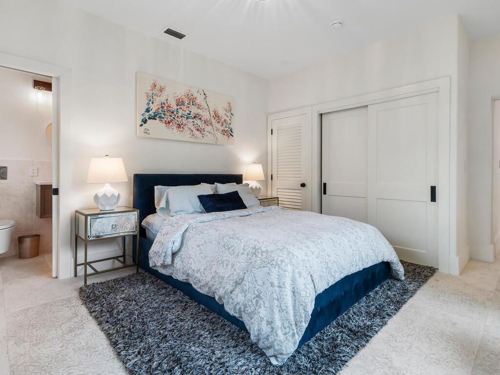 7820 Hawthorne Avenue, Miami Beach, FL 33141 Photo