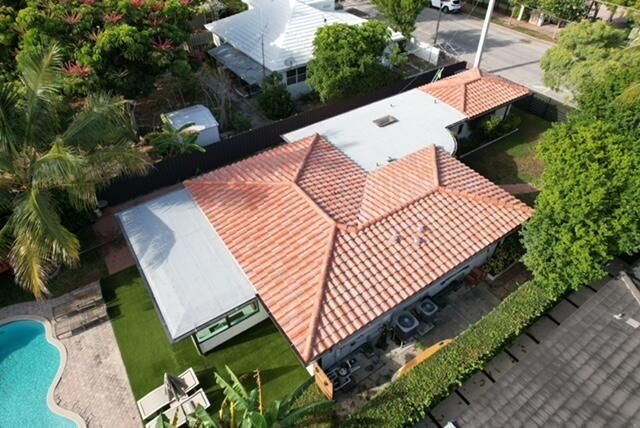 7820 Hawthorne Avenue, Miami Beach, FL 33141 Photo