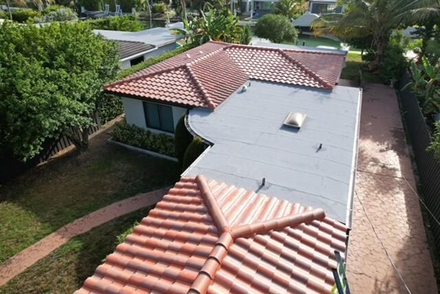 7820 Hawthorne Avenue, Miami Beach, FL 33141 Photo
