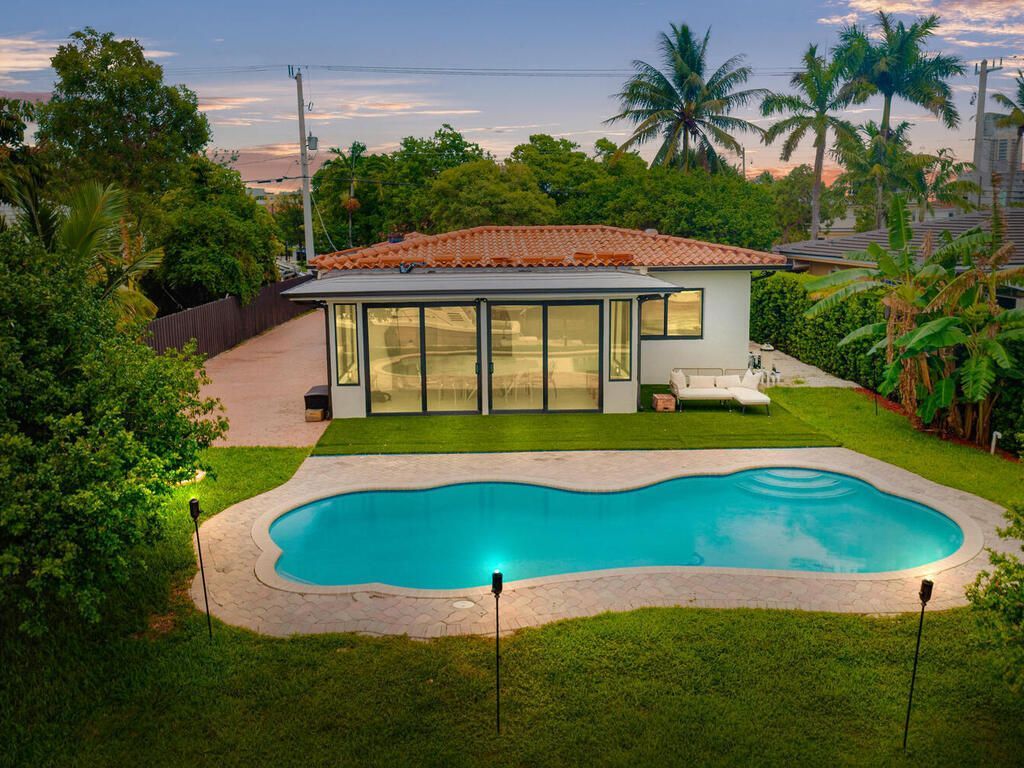 7820 Hawthorne Avenue, Miami Beach, FL 33141 Photo