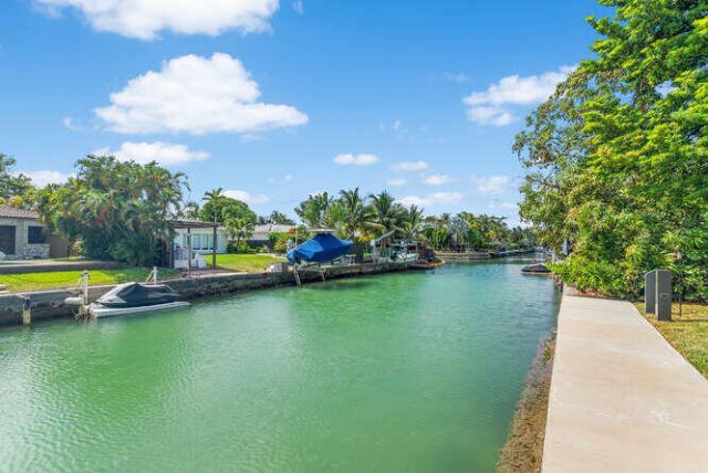 7820 Hawthorne Avenue, Miami Beach, FL 33141 Photo