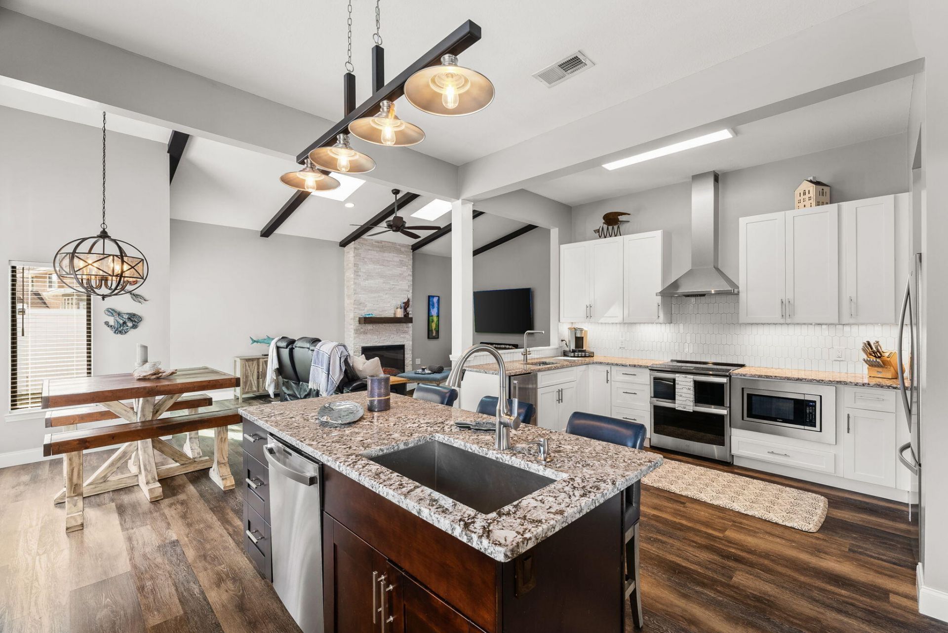 374 Wahoo Road, Panama City Beach, FL 32408 Photo