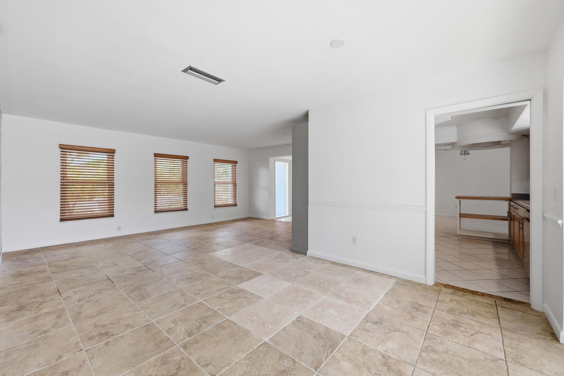 9696 Honeysuckle Avenue, Palm Beach Gardens, FL 33410 Photo