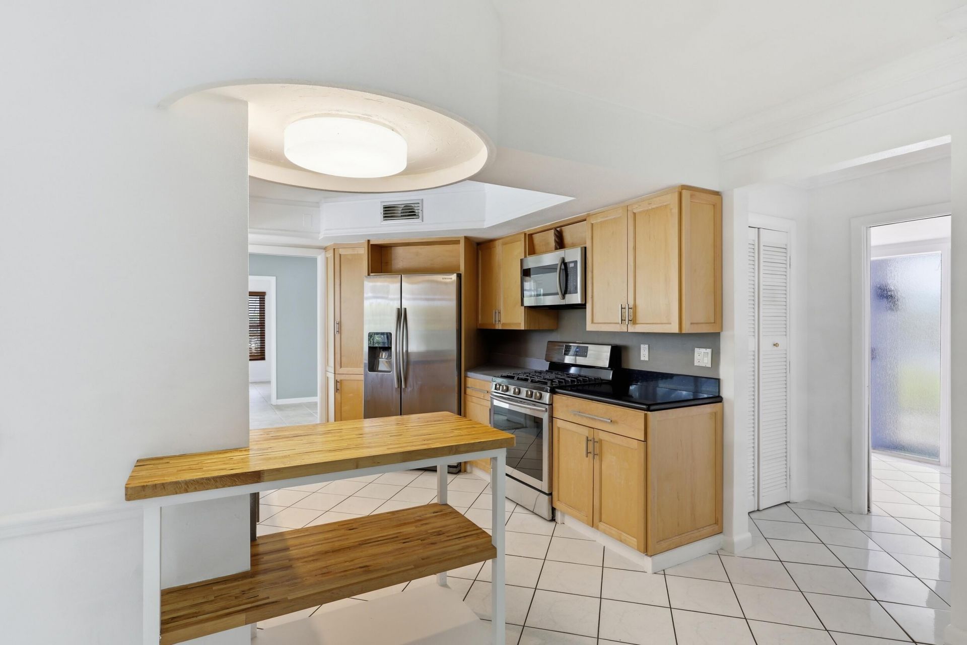 9696 Honeysuckle Avenue, Palm Beach Gardens, FL 33410 Photo