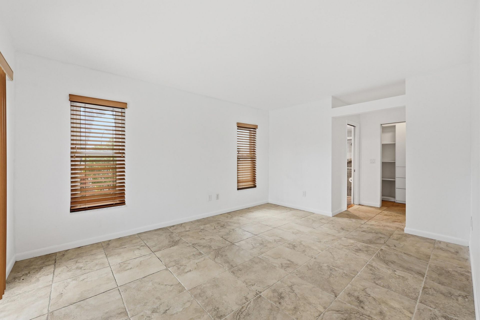 9696 Honeysuckle Avenue, Palm Beach Gardens, FL 33410 Photo