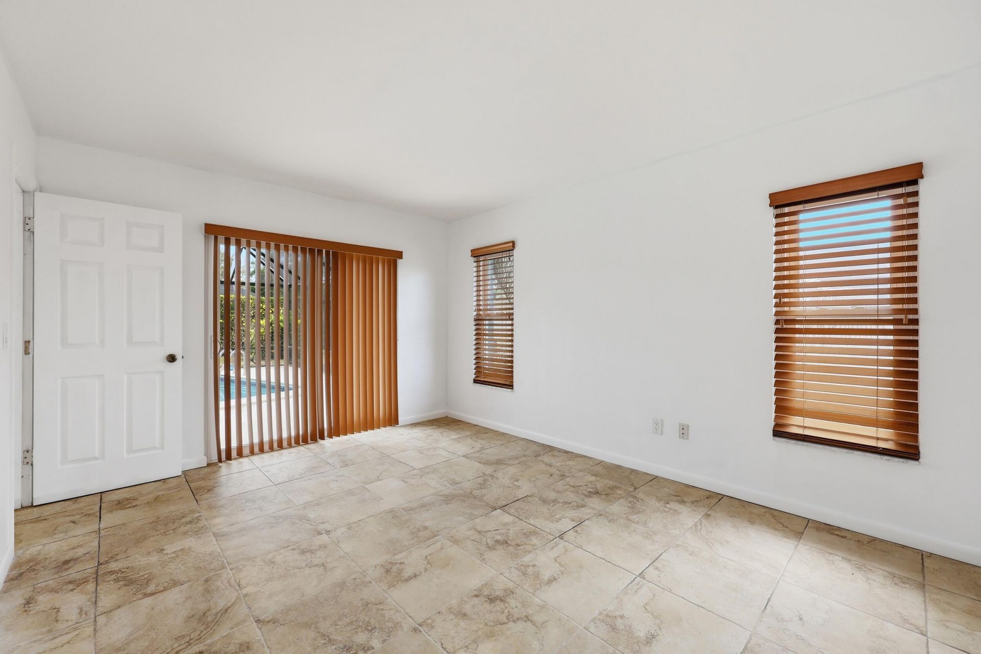 9696 Honeysuckle Avenue, Palm Beach Gardens, FL 33410 Photo