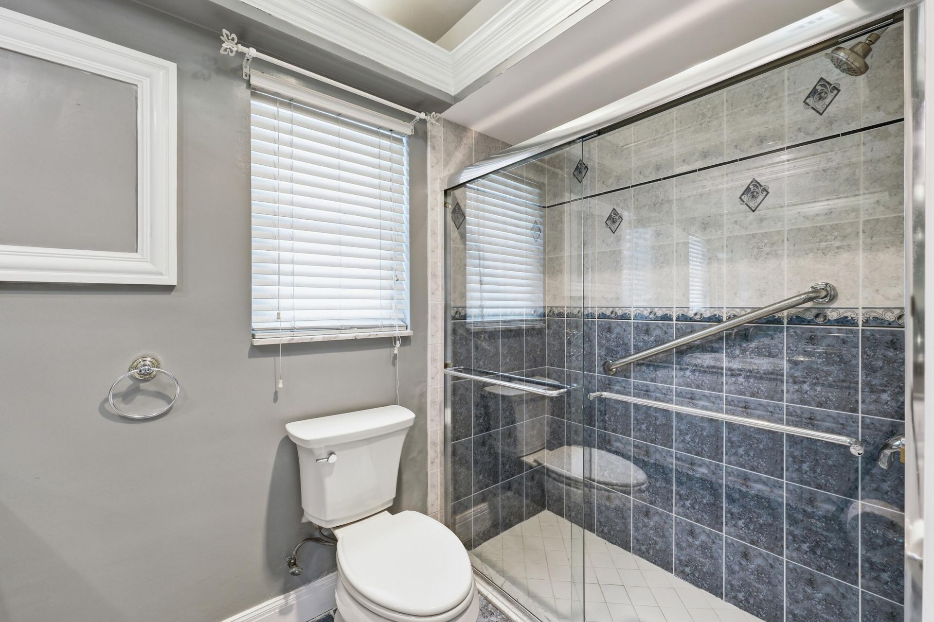 9696 Honeysuckle Avenue, Palm Beach Gardens, FL 33410 Photo