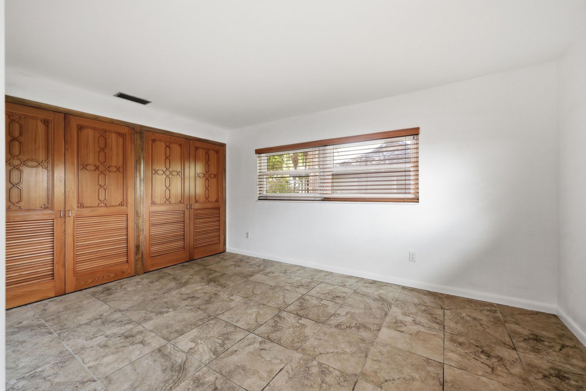 9696 Honeysuckle Avenue, Palm Beach Gardens, FL 33410 Photo