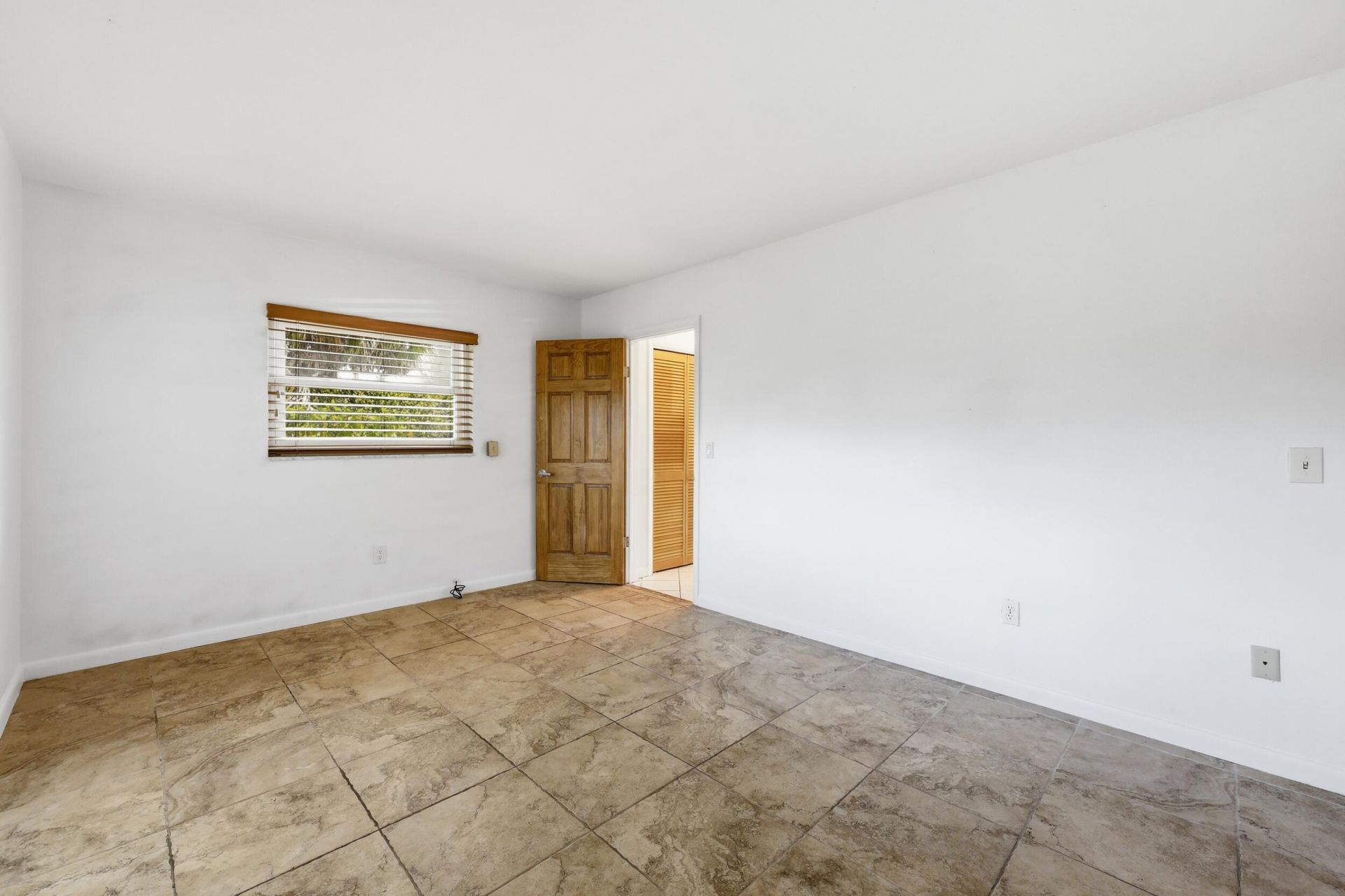 9696 Honeysuckle Avenue, Palm Beach Gardens, FL 33410 Photo