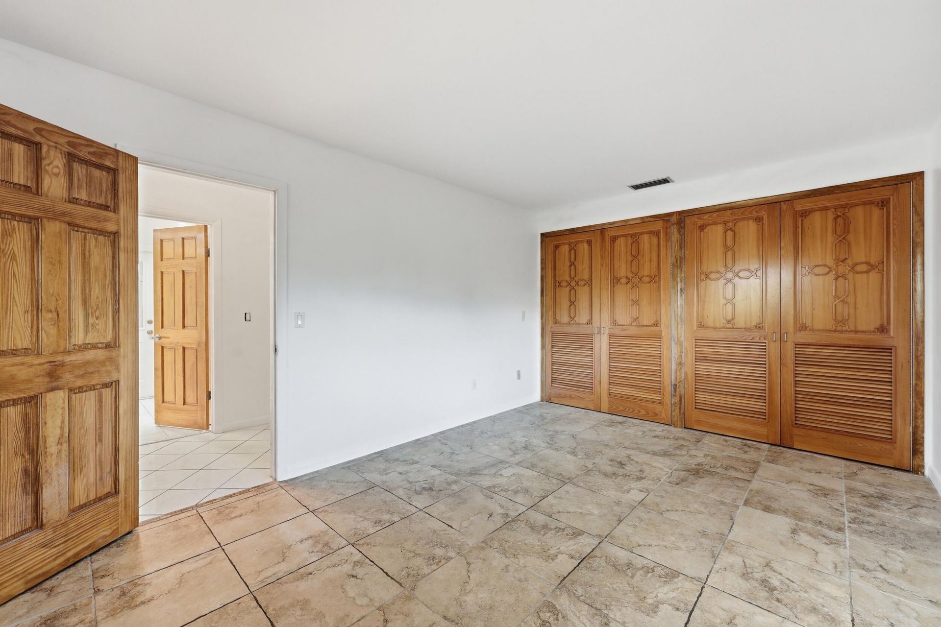 9696 Honeysuckle Avenue, Palm Beach Gardens, FL 33410 Photo