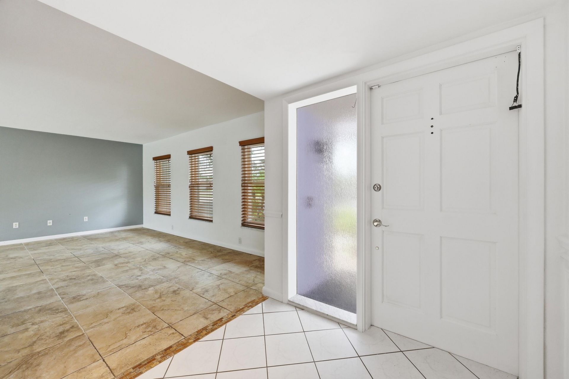 9696 Honeysuckle Avenue, Palm Beach Gardens, FL 33410 Photo