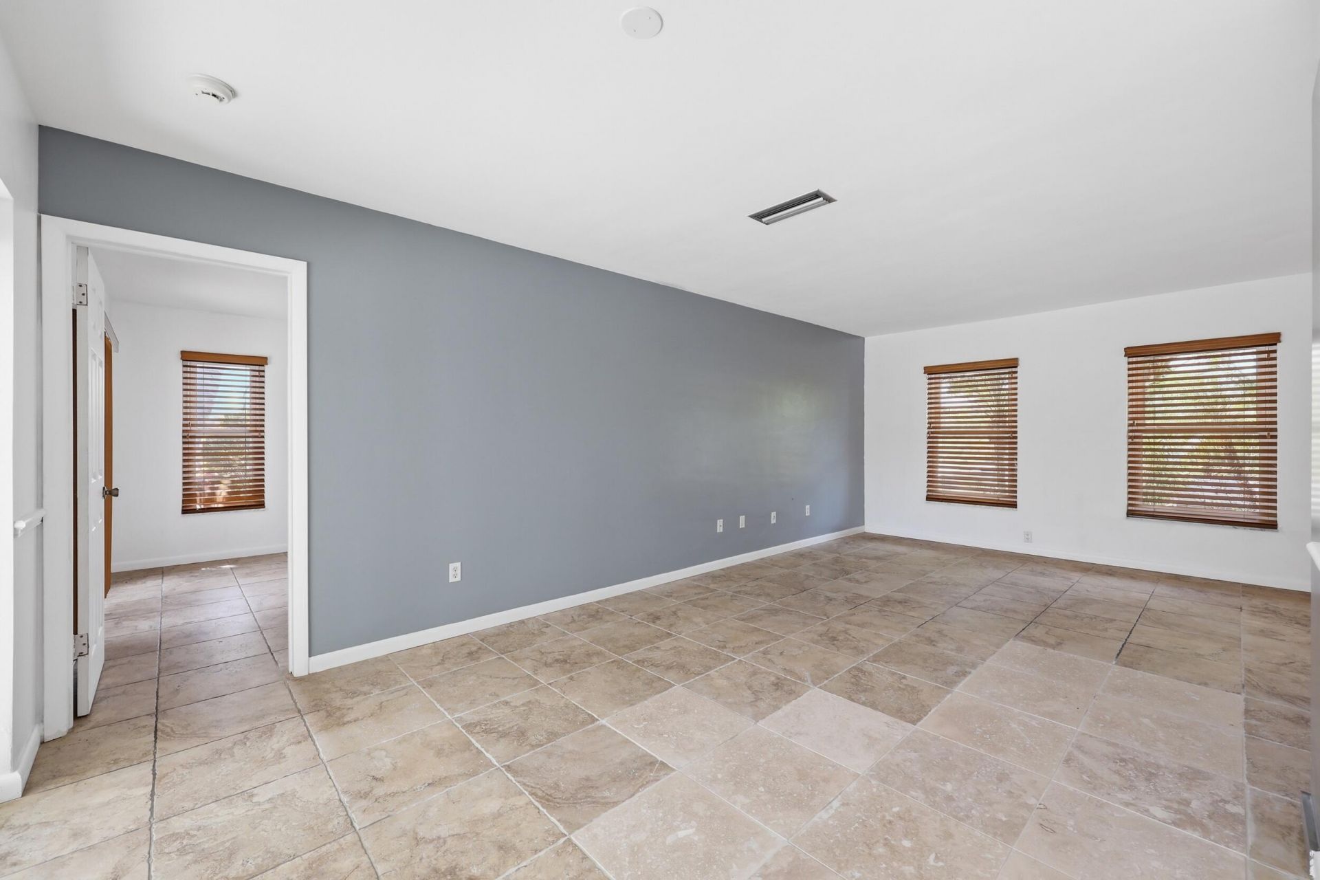 9696 Honeysuckle Avenue, Palm Beach Gardens, FL 33410 Photo