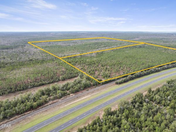 495 City Square Road , Alford, FL 32420