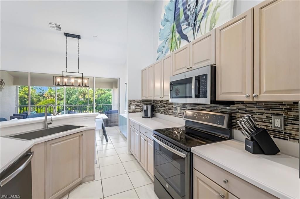 5360 Andover Dr, Unit 202, Naples, FL 34110 Photo