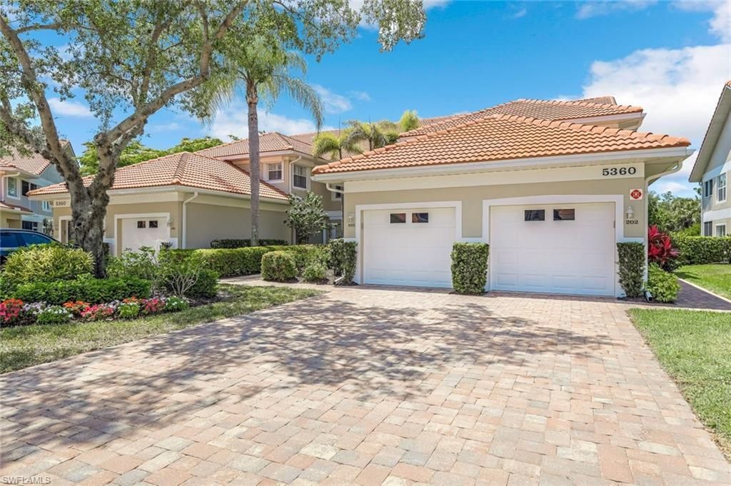 5360 Andover Dr, Unit 202, Naples, FL 34110 Photo