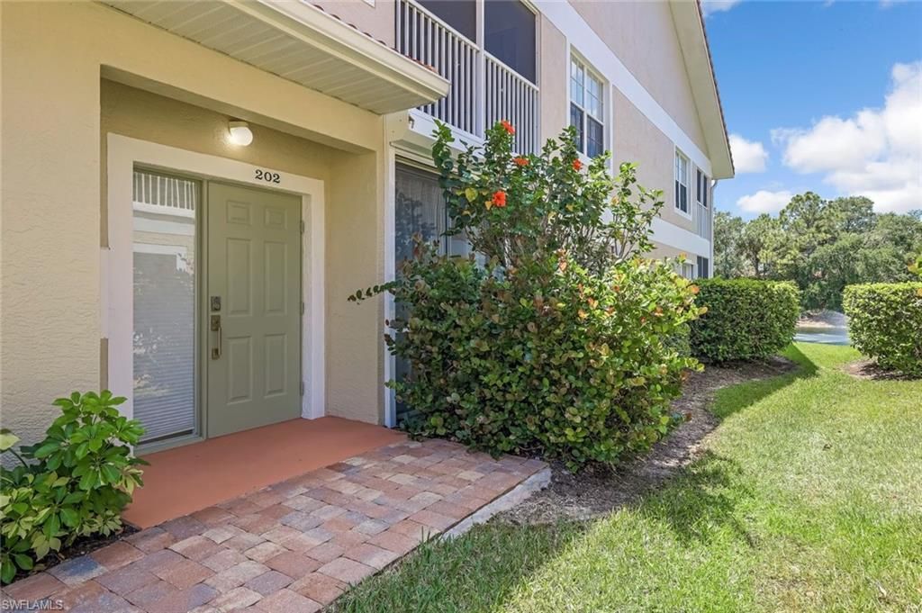 5360 Andover Dr, Unit 202, Naples, FL 34110 Photo