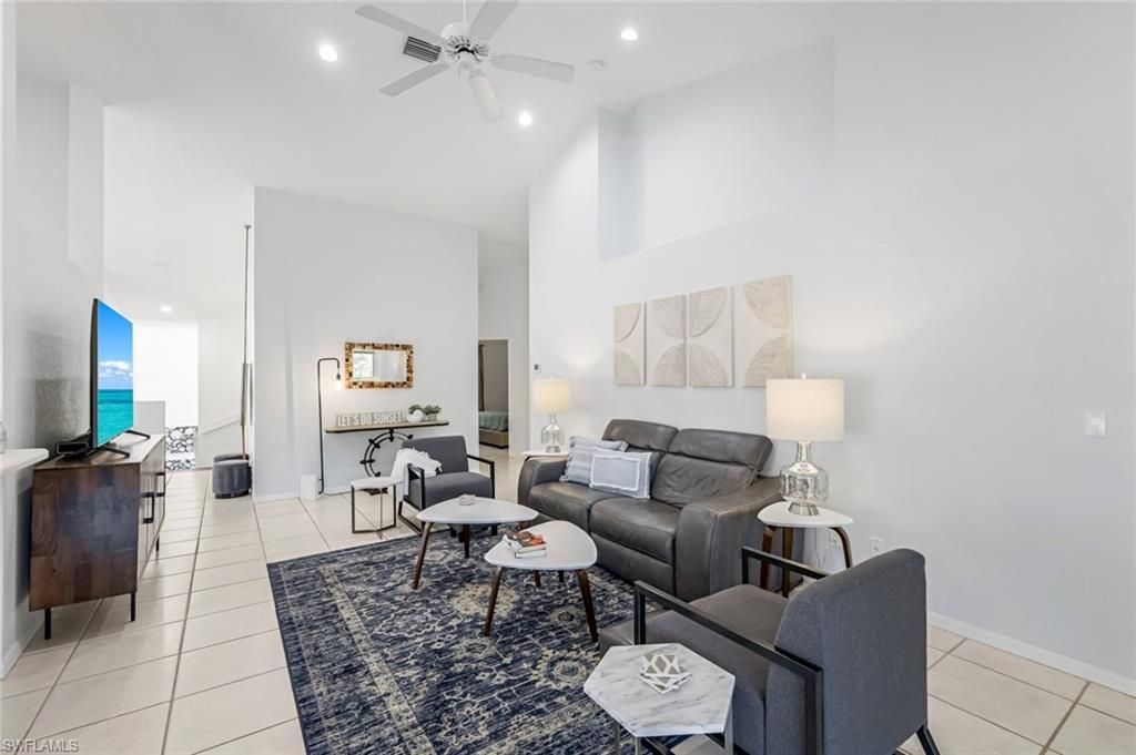5360 Andover Dr, Unit 202, Naples, FL 34110 Photo